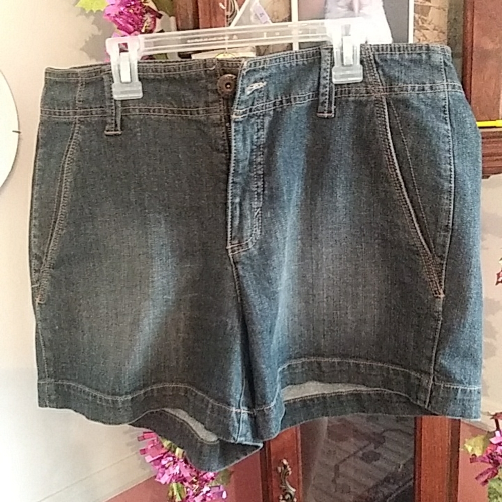 Faded glory size 14 women's denim shorts